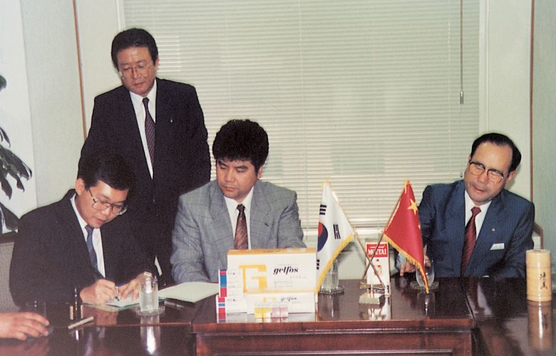 1992 June 18 First $10 million export contract with China for Gelfos